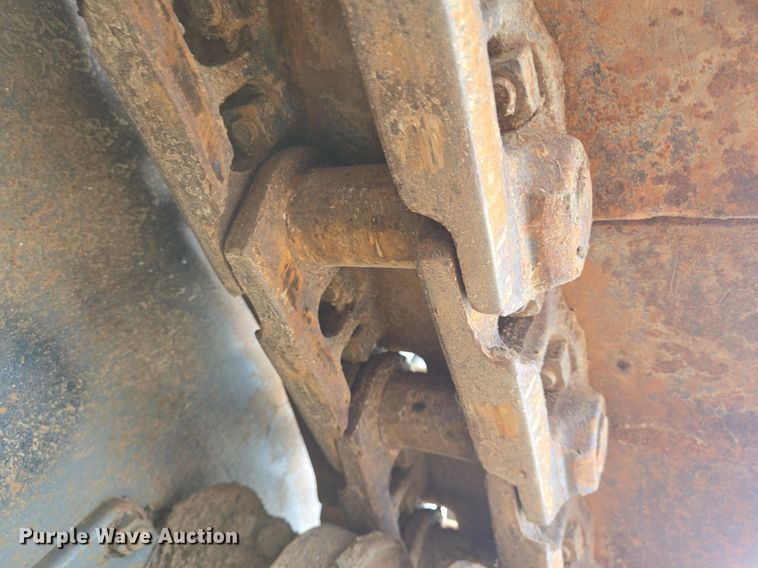 image for item DS7514 Case 1155 track loader