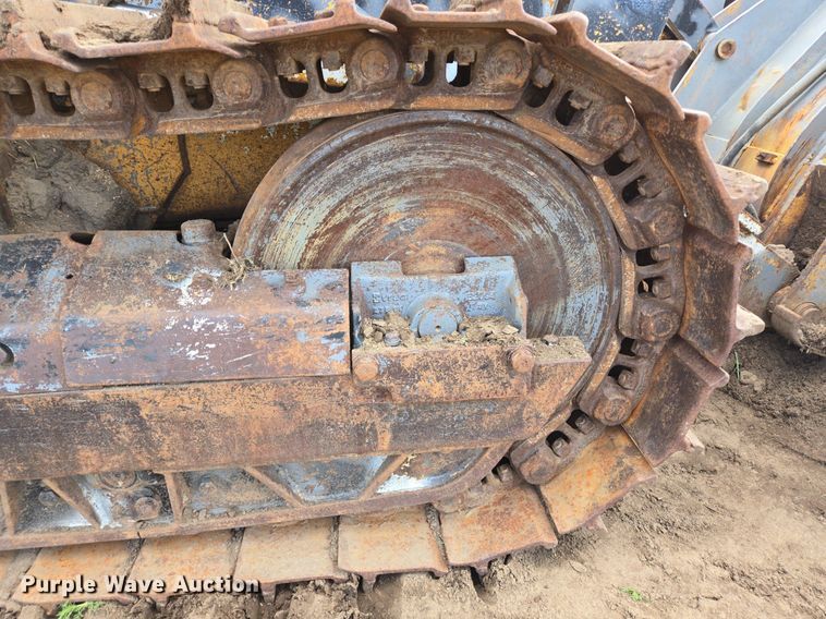 image for item DS7514 Case 1155 track loader