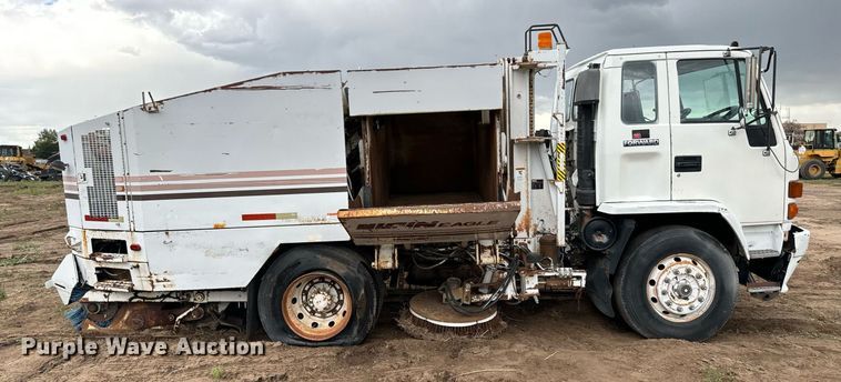 image for item DS7517 1993 GMC Elgin Eagle street sweeper truck