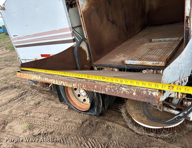 image for item DS7517 1993 GMC Elgin Eagle street sweeper truck