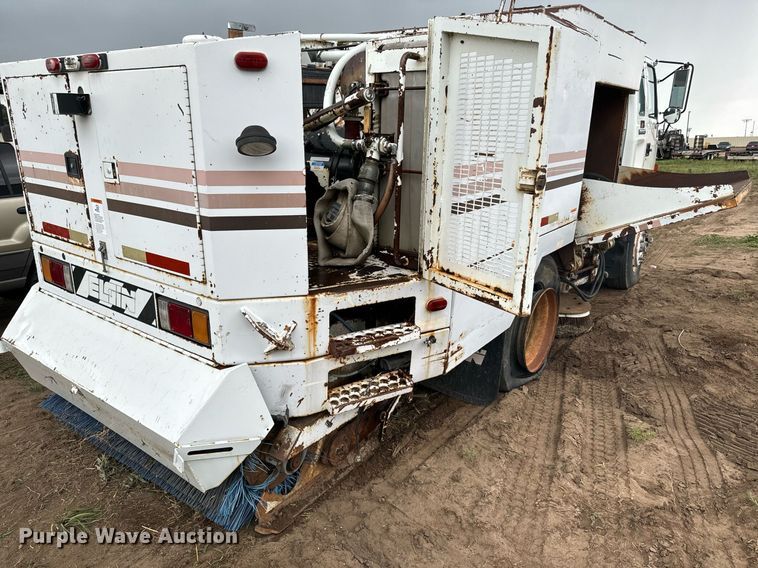 image for item DS7517 1993 GMC Elgin Eagle street sweeper truck