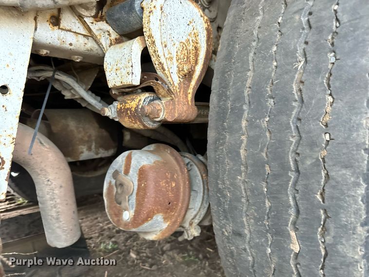 image for item DS7517 1993 GMC Elgin Eagle street sweeper truck