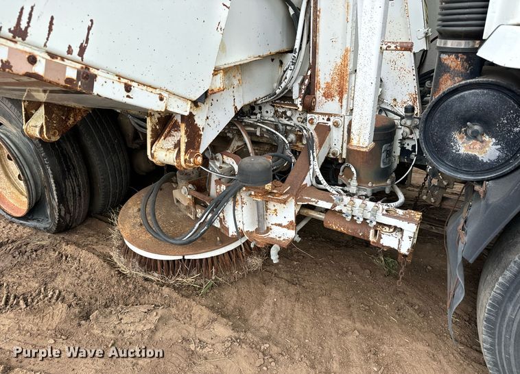 image for item DS7517 1993 GMC Elgin Eagle street sweeper truck