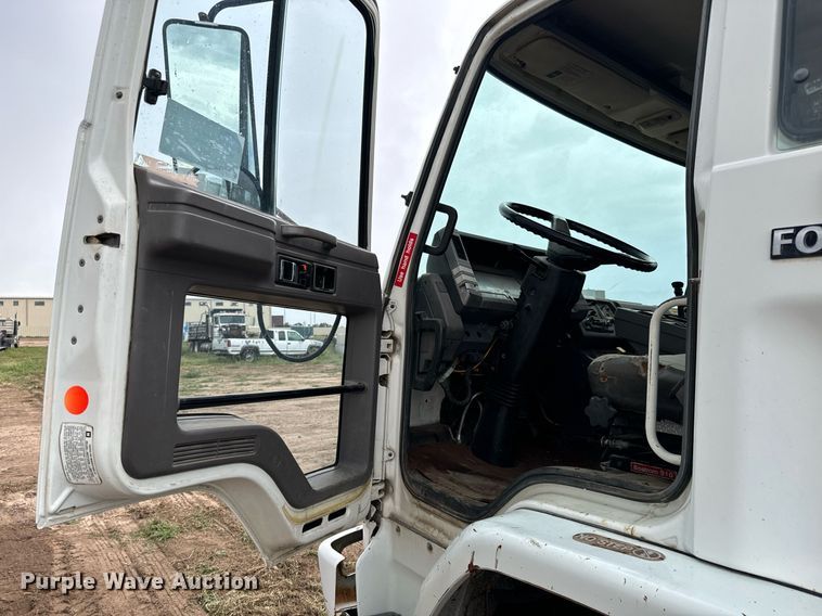 image for item DS7517 1993 GMC Elgin Eagle street sweeper truck