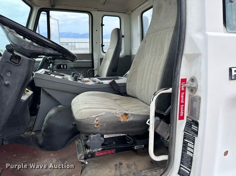 image for item DS7517 1993 GMC Elgin Eagle street sweeper truck