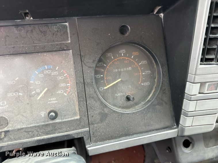 image for item DS7517 1993 GMC Elgin Eagle street sweeper truck