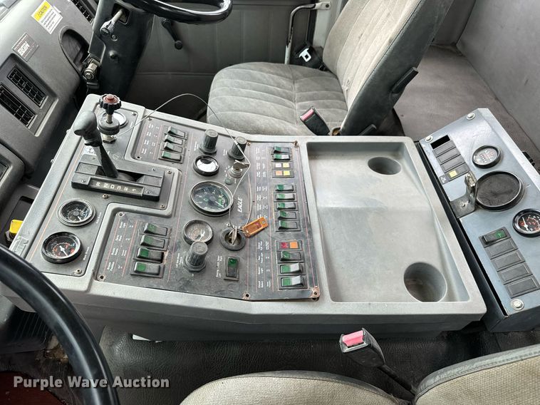 image for item DS7517 1993 GMC Elgin Eagle street sweeper truck