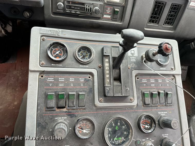 image for item DS7517 1993 GMC Elgin Eagle street sweeper truck