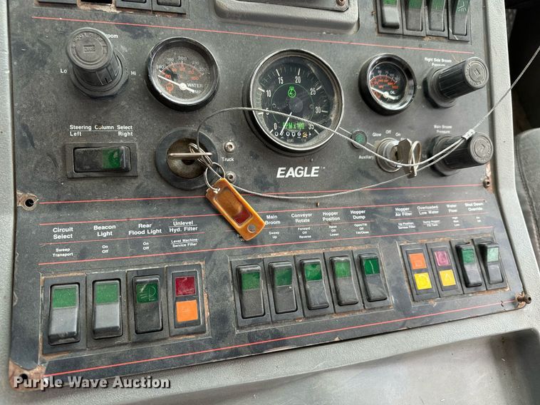 image for item DS7517 1993 GMC Elgin Eagle street sweeper truck