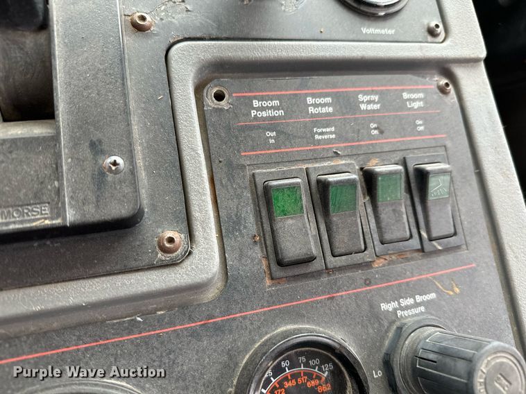 image for item DS7517 1993 GMC Elgin Eagle street sweeper truck