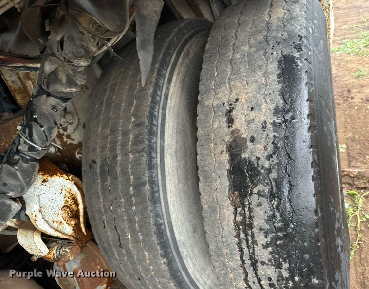 image for item DS7517 1993 GMC Elgin Eagle street sweeper truck