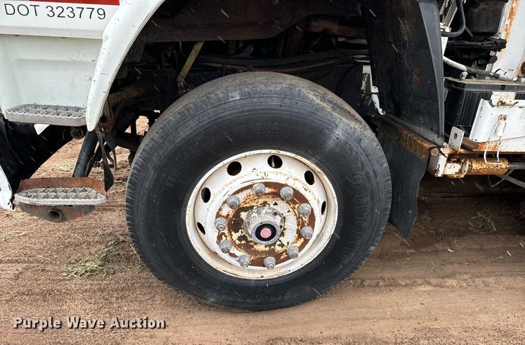 image for item DS7517 1993 GMC Elgin Eagle street sweeper truck