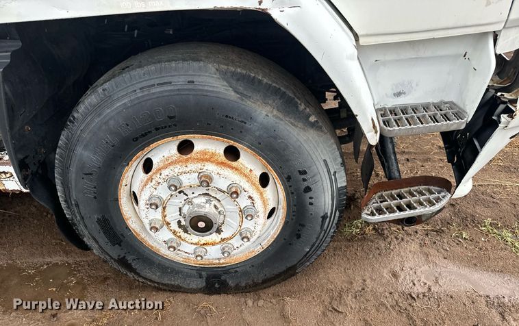 image for item DS7517 1993 GMC Elgin Eagle street sweeper truck