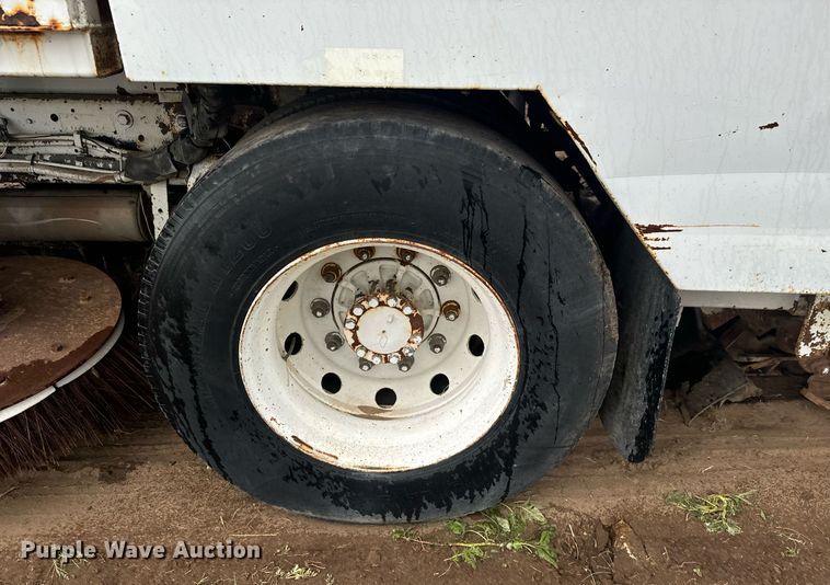 image for item DS7517 1993 GMC Elgin Eagle street sweeper truck