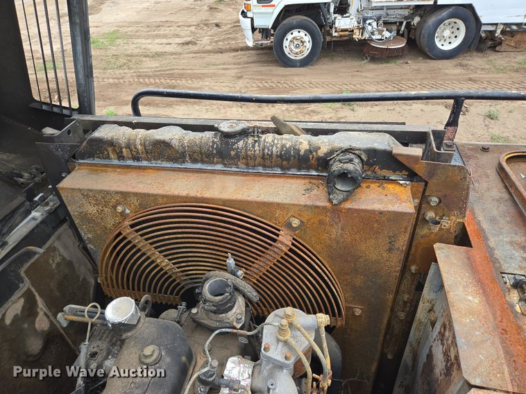 image for item DS7518 1995 Link-Belt 3400 Quantum excavator