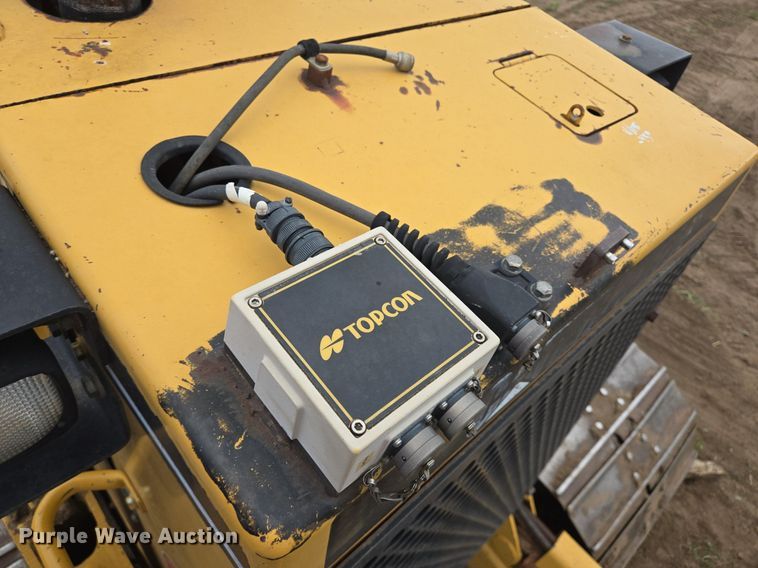 image for item DS7520 2000 Caterpillar D6M dozer