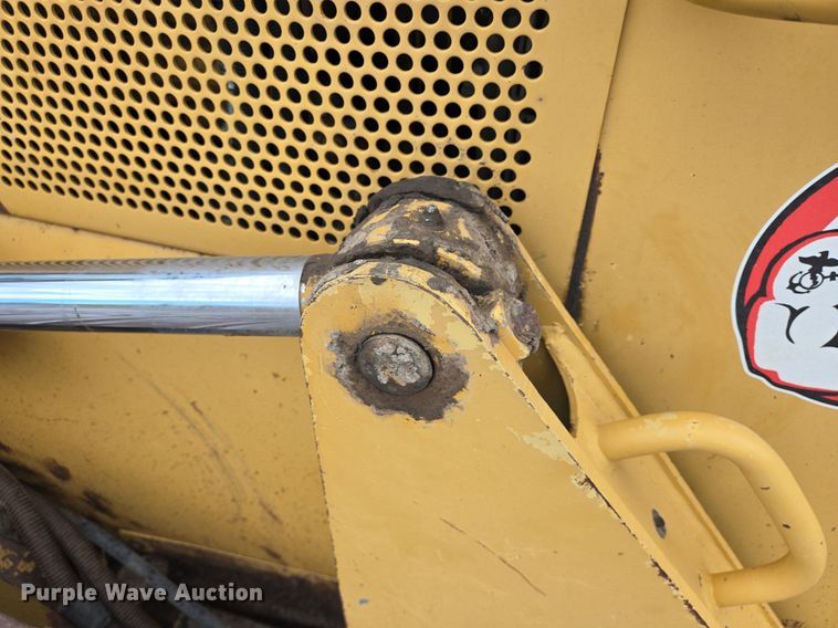 image for item DS7520 2000 Caterpillar D6M dozer