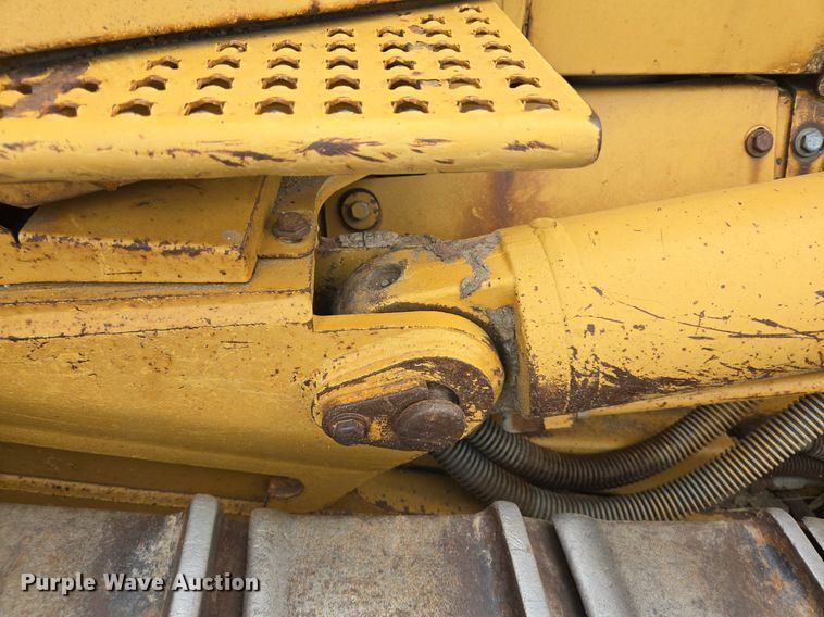 image for item DS7520 2000 Caterpillar D6M dozer