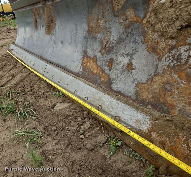 image for item DS7520 2000 Caterpillar D6M dozer