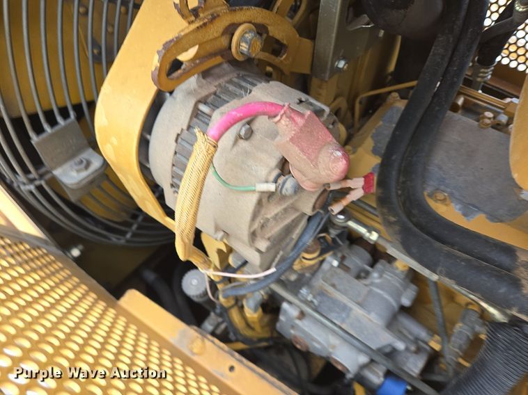 image for item DS7520 2000 Caterpillar D6M dozer