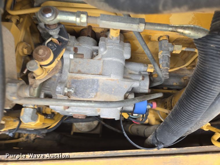 image for item DS7520 2000 Caterpillar D6M dozer