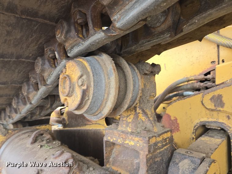 image for item DS7520 2000 Caterpillar D6M dozer