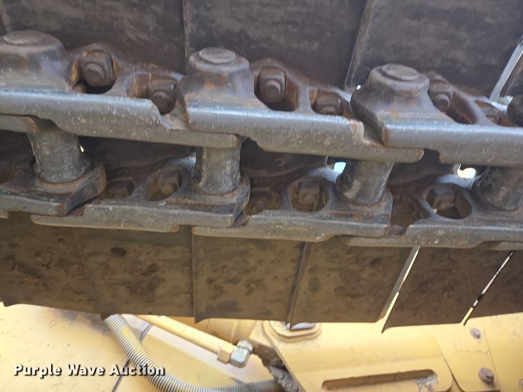 image for item DS7520 2000 Caterpillar D6M dozer