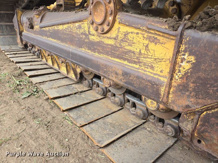 image for item DS7520 2000 Caterpillar D6M dozer