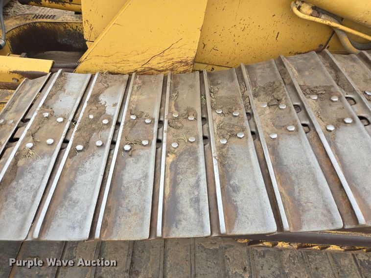 image for item DS7520 2000 Caterpillar D6M dozer