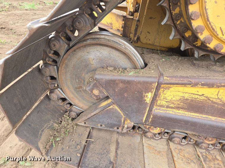 image for item DS7520 2000 Caterpillar D6M dozer