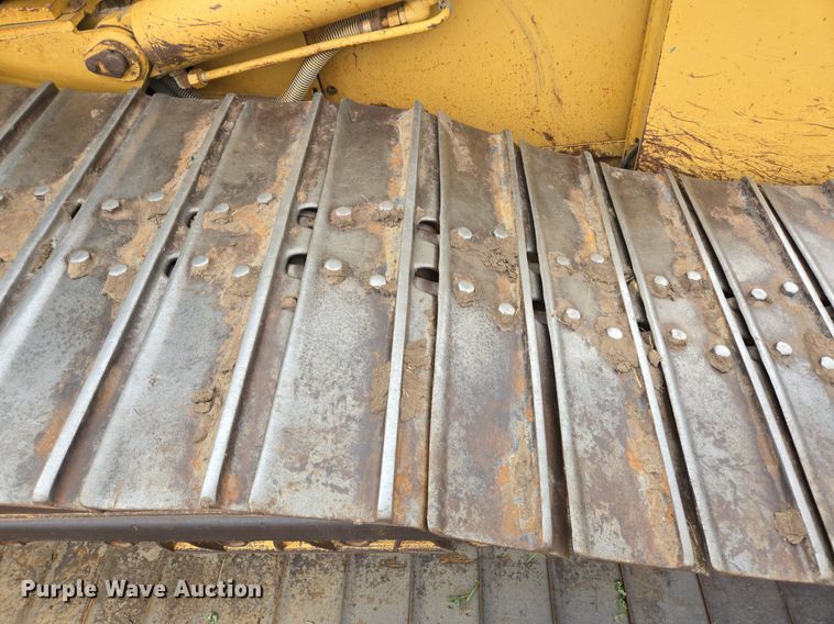 image for item DS7520 2000 Caterpillar D6M dozer