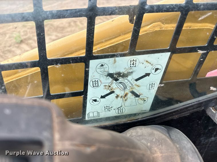 image for item DS7522 2006 Caterpillar 226B skid steer loader