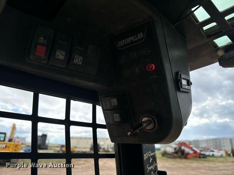 image for item DS7522 2006 Caterpillar 226B skid steer loader