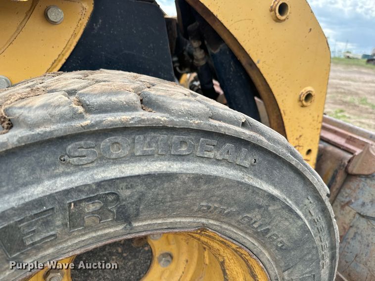 image for item DS7522 2006 Caterpillar 226B skid steer loader