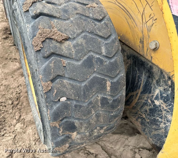 image for item DS7522 2006 Caterpillar 226B skid steer loader