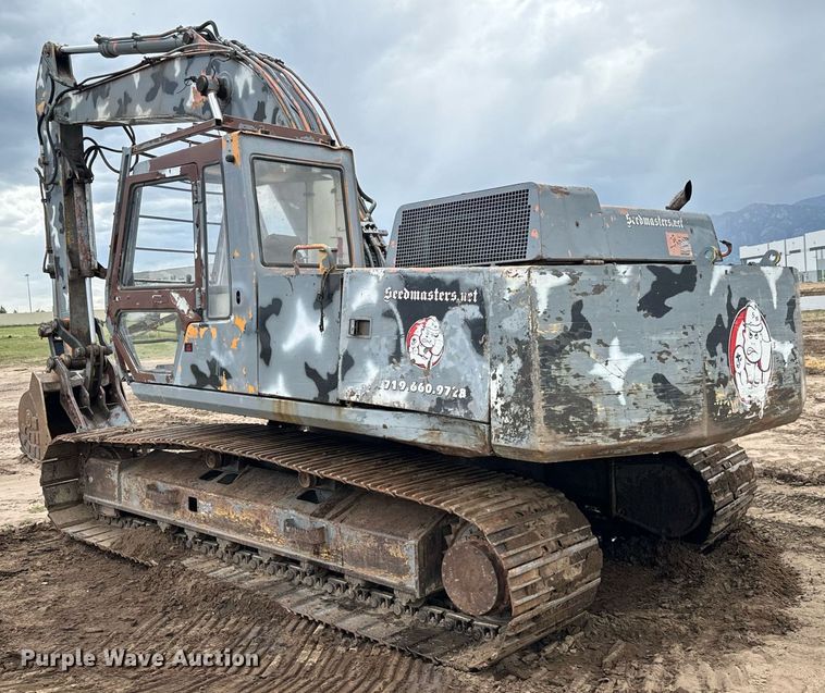image for item DS7532 1993 Case 9030 excavator