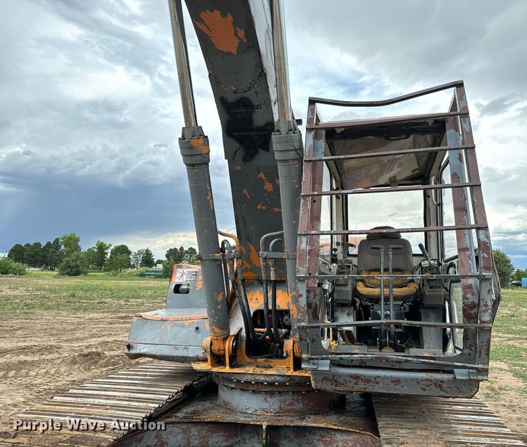 image for item DS7532 1993 Case 9030 excavator