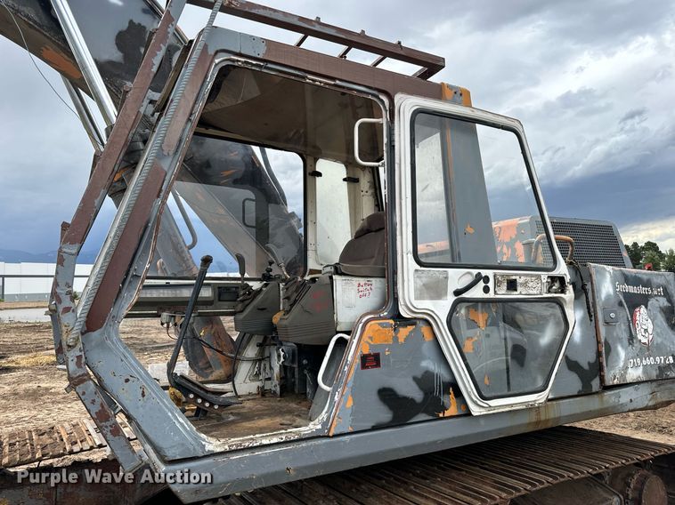image for item DS7532 1993 Case 9030 excavator