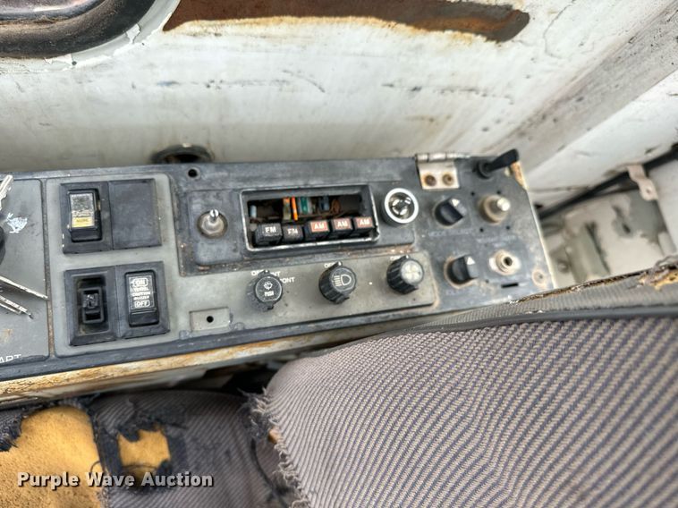 image for item DS7532 1993 Case 9030 excavator