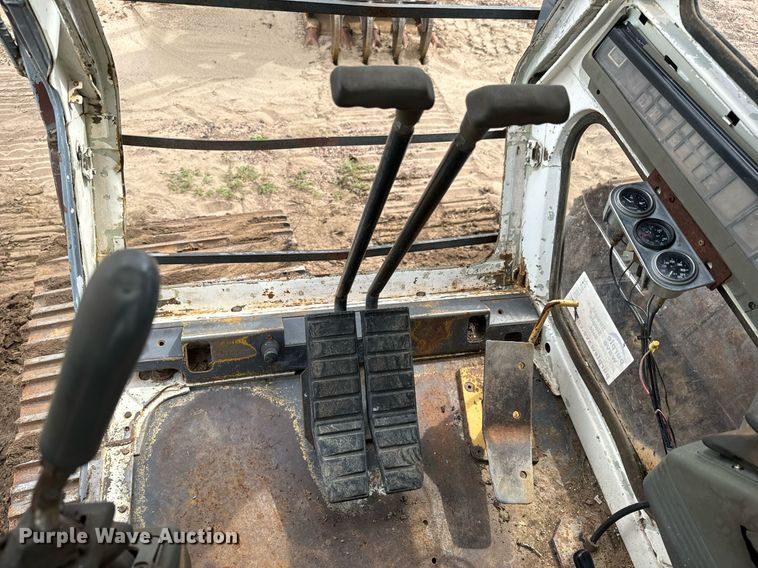 image for item DS7532 1993 Case 9030 excavator