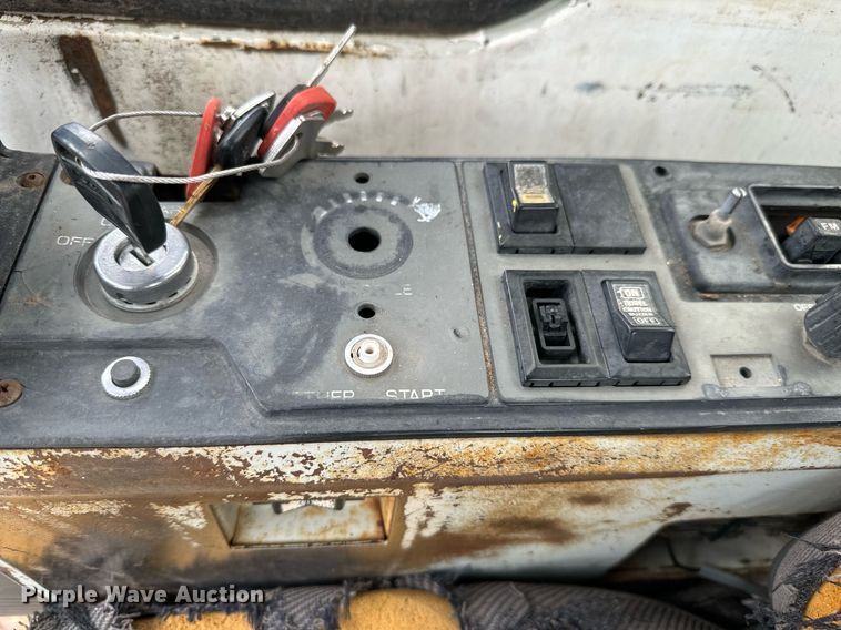 image for item DS7532 1993 Case 9030 excavator