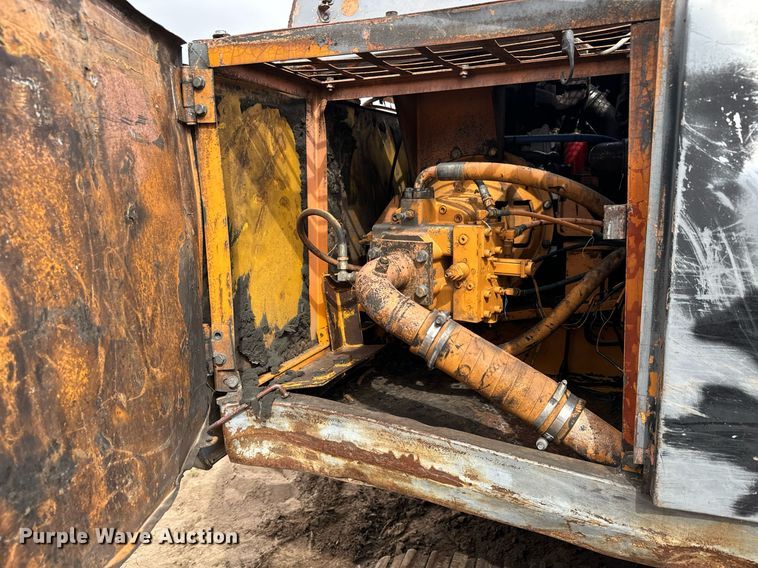 image for item DS7532 1993 Case 9030 excavator