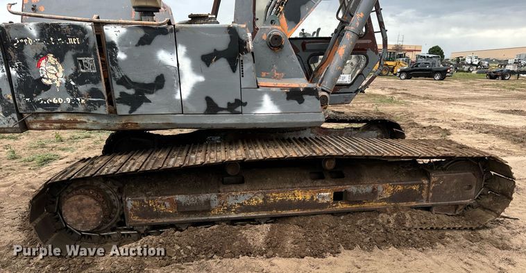 image for item DS7532 1993 Case 9030 excavator
