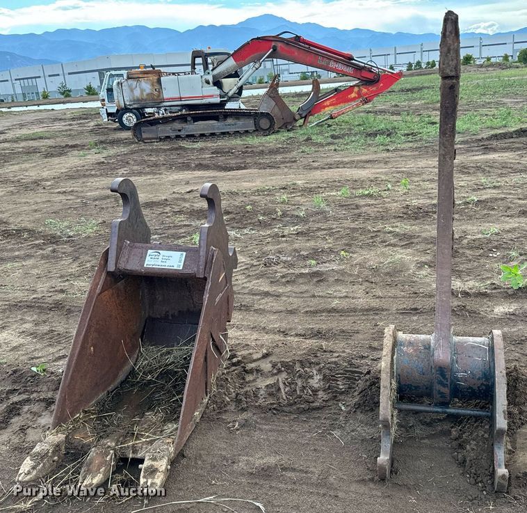 image for item DS7536 Excavator attachments 