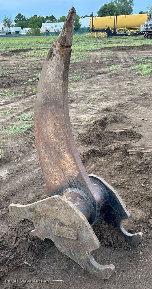 image for item DS7536 Excavator attachments 