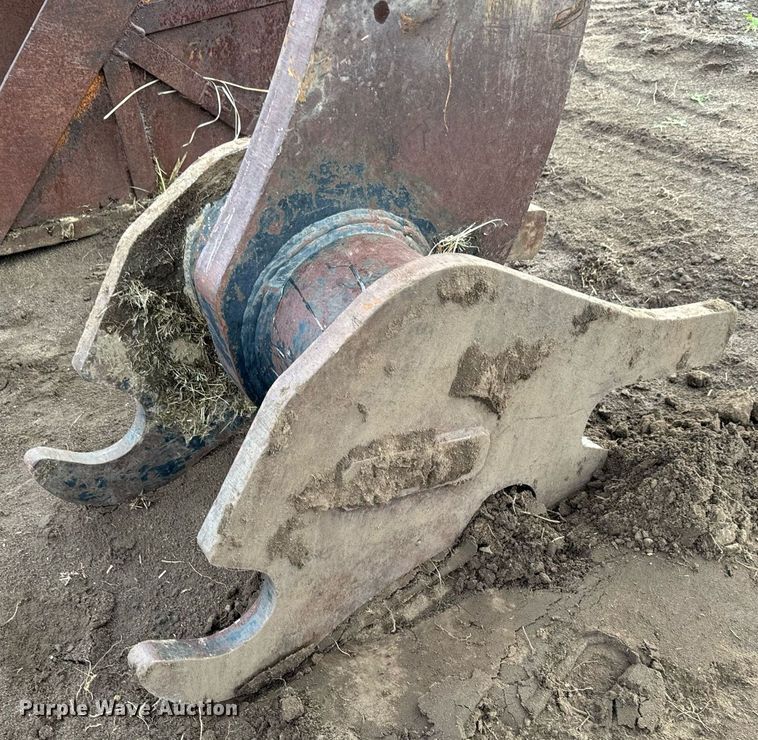 image for item DS7536 Excavator attachments 