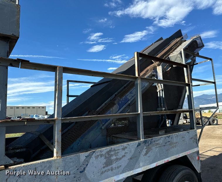 image for item DS7542 1996 Universal Refiner PDR8034 horizontal grinder