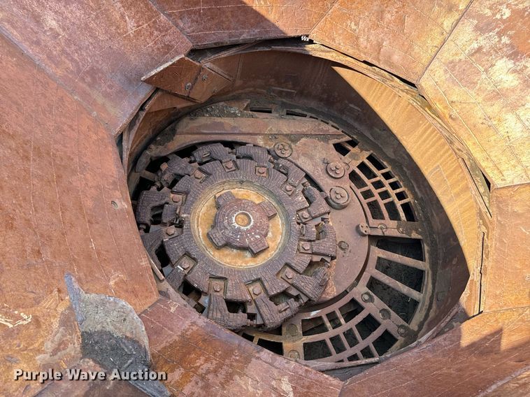 image for item DS7542 1996 Universal Refiner PDR8034 horizontal grinder