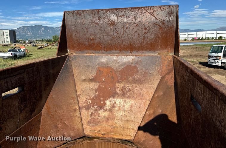 image for item DS7542 1996 Universal Refiner PDR8034 horizontal grinder