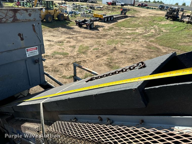 image for item DS7542 1996 Universal Refiner PDR8034 horizontal grinder